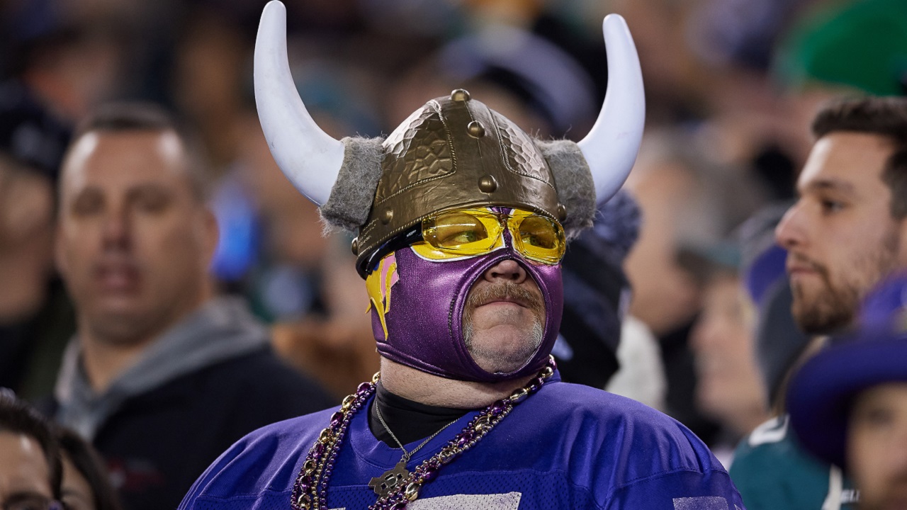 Vikings Fans Abusing Uber And AirBnB To Ruin Super Bowl For Eagles Fans