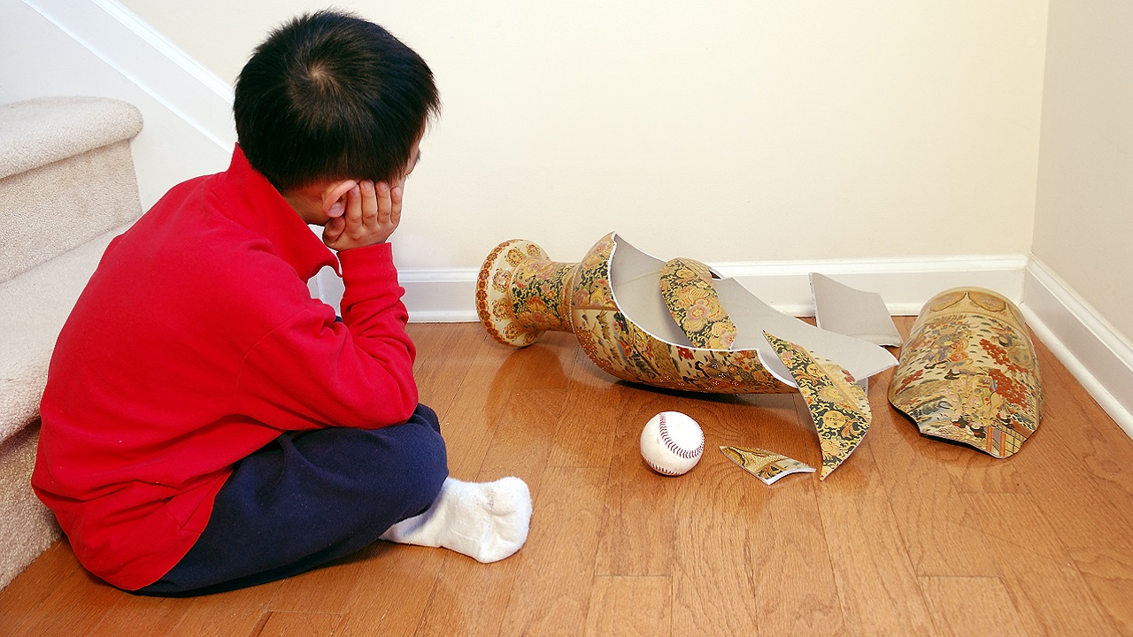 Toddler Destroys $120,000 In Antiques Because Toddlers Are The Devil