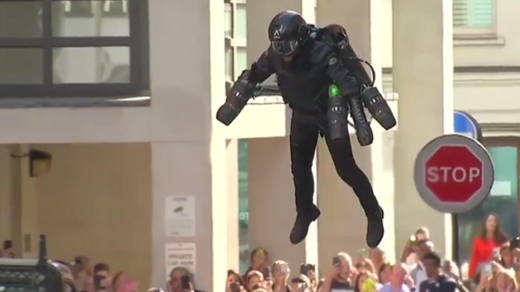 Inventor Demonstrates Functional 'Iron Man' Suit In London