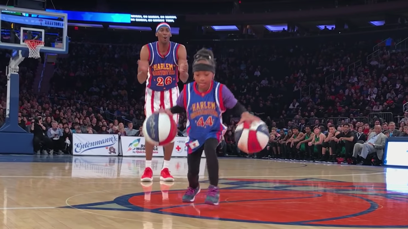 8-Year-Old Girl Stuns Crowd at Harlem Globetrotters Game [VIDEO]