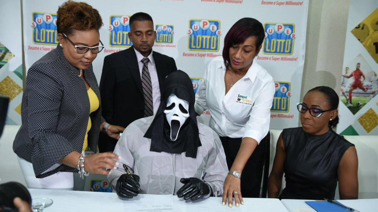 Lottery Winner Collects $1.7m While Dressed as Horror Movie Killer