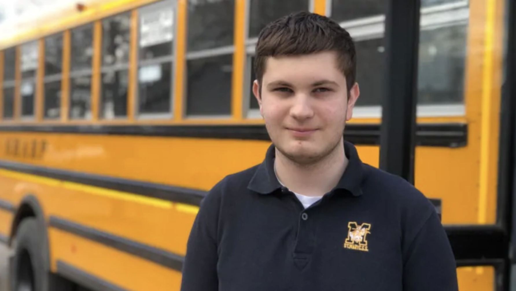 High School Students Stop Runaway Bus When Driver Suffers Seizure [VIDEO]