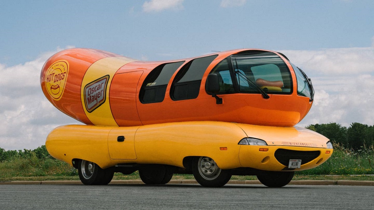 Airbnb Oscar Meyer Weinermobile Rental