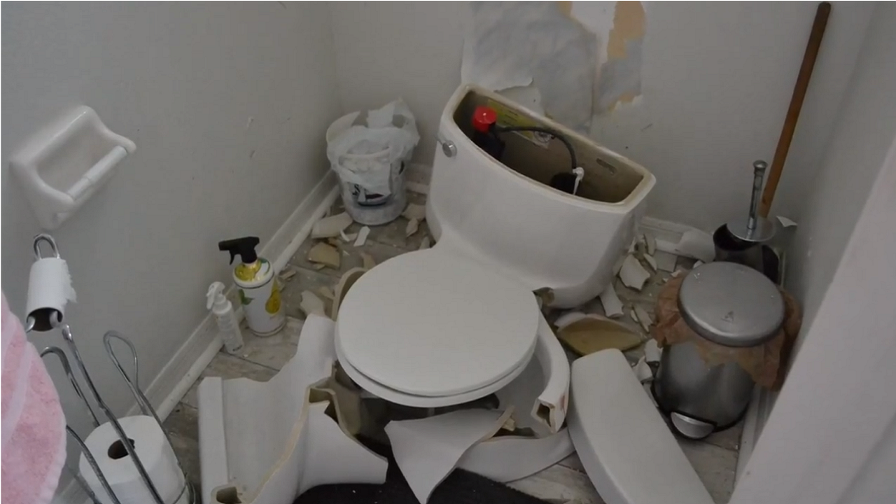 Lightning Causes Toilet Explosion