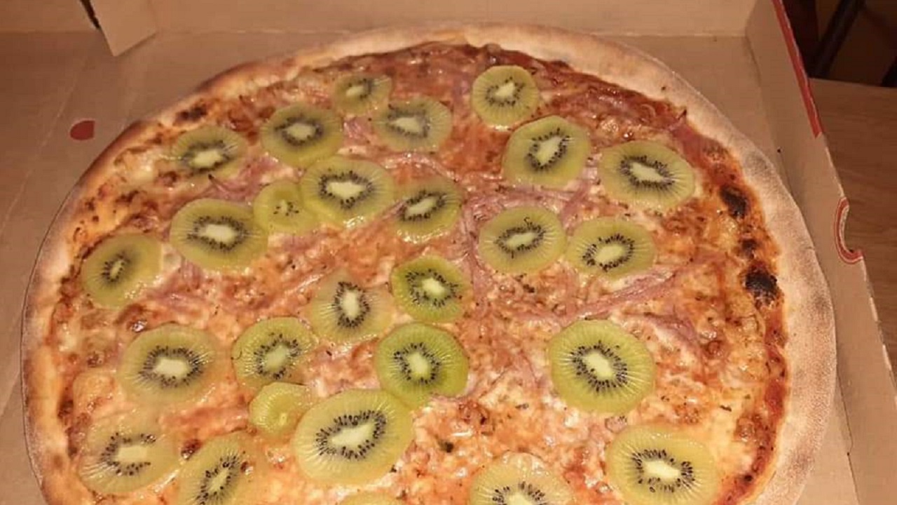 Kiwi on Pizza