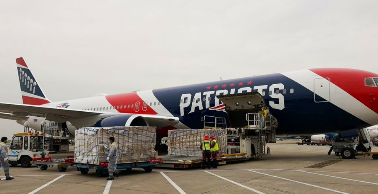 Patriots Plane Picks up Masks