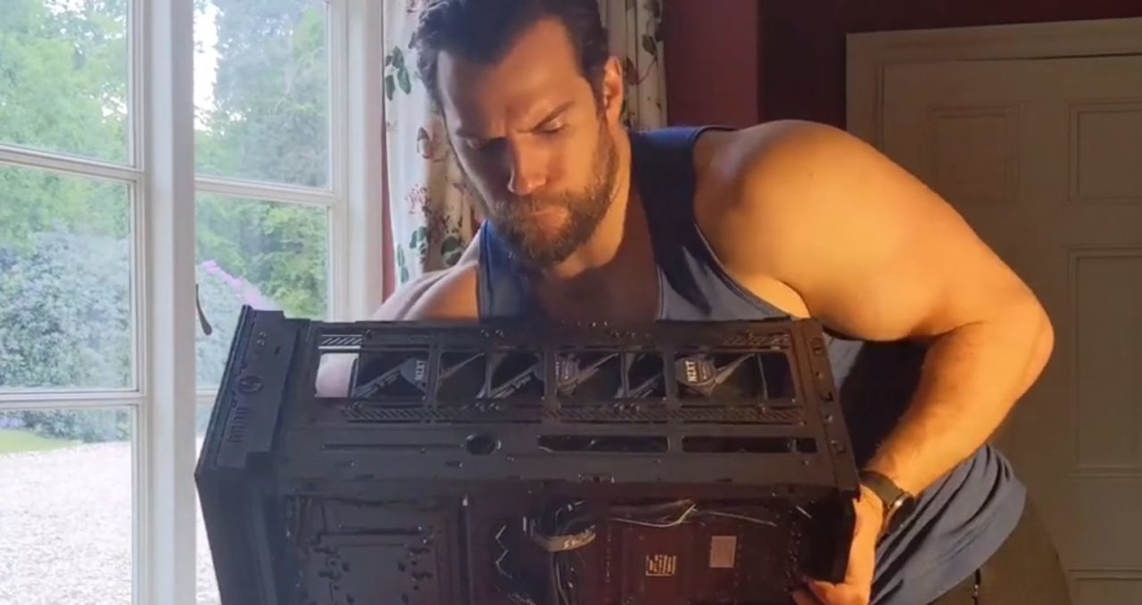 Henry Cavill Builds Computer