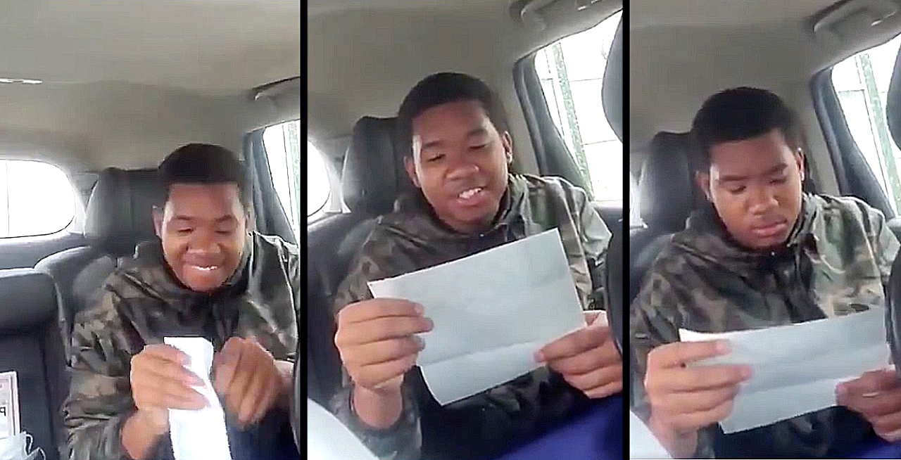 Teen opening paycheck