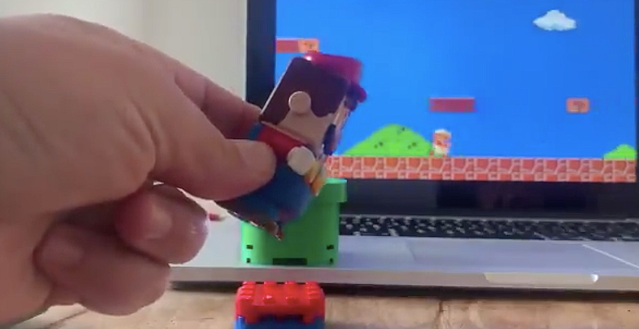 Hacker turns LEGO Super Mario into controller