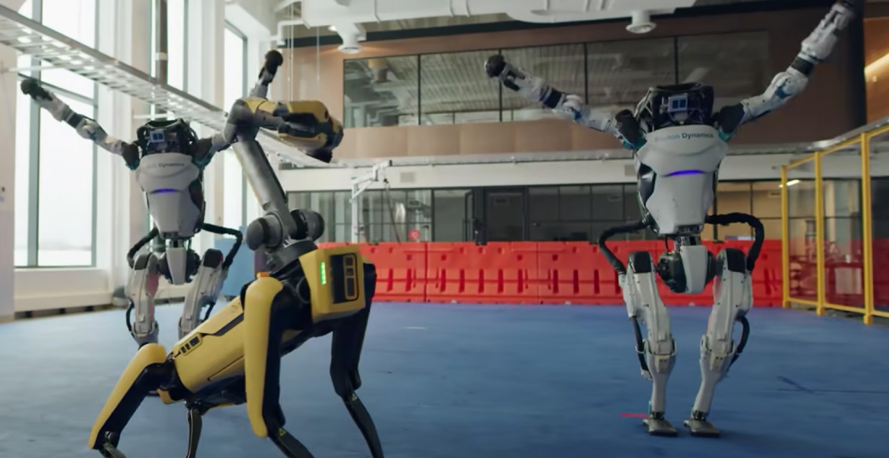 Check Out These Eerily Realistic Robots Going Viral