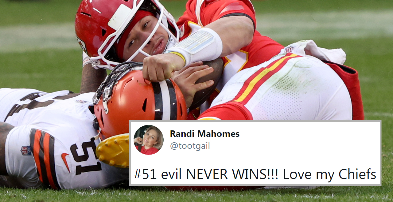 Mahomes' mom twitter