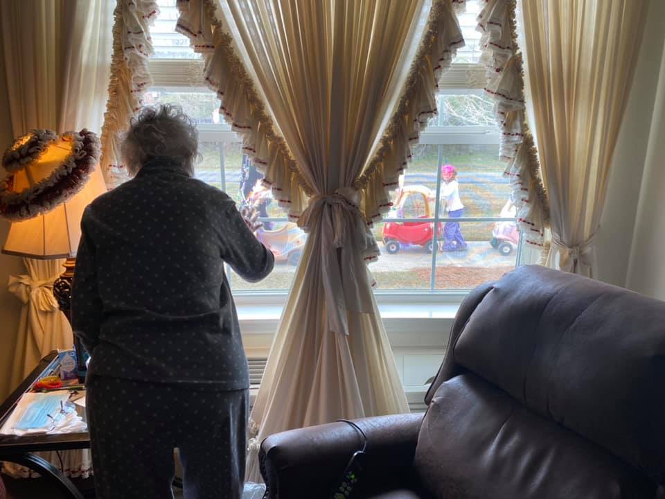 Preschoolers host parade for senior home