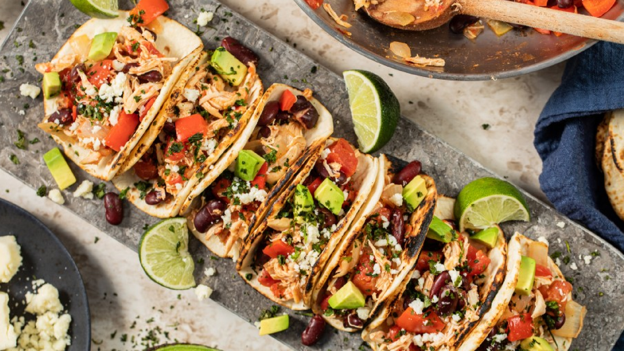 Haha it's still raining tacos! : r/roblox