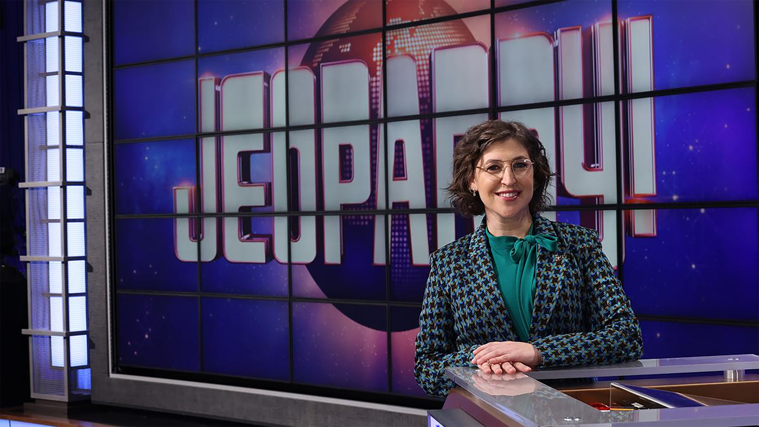 Mayim Bialik to co host jeopardy