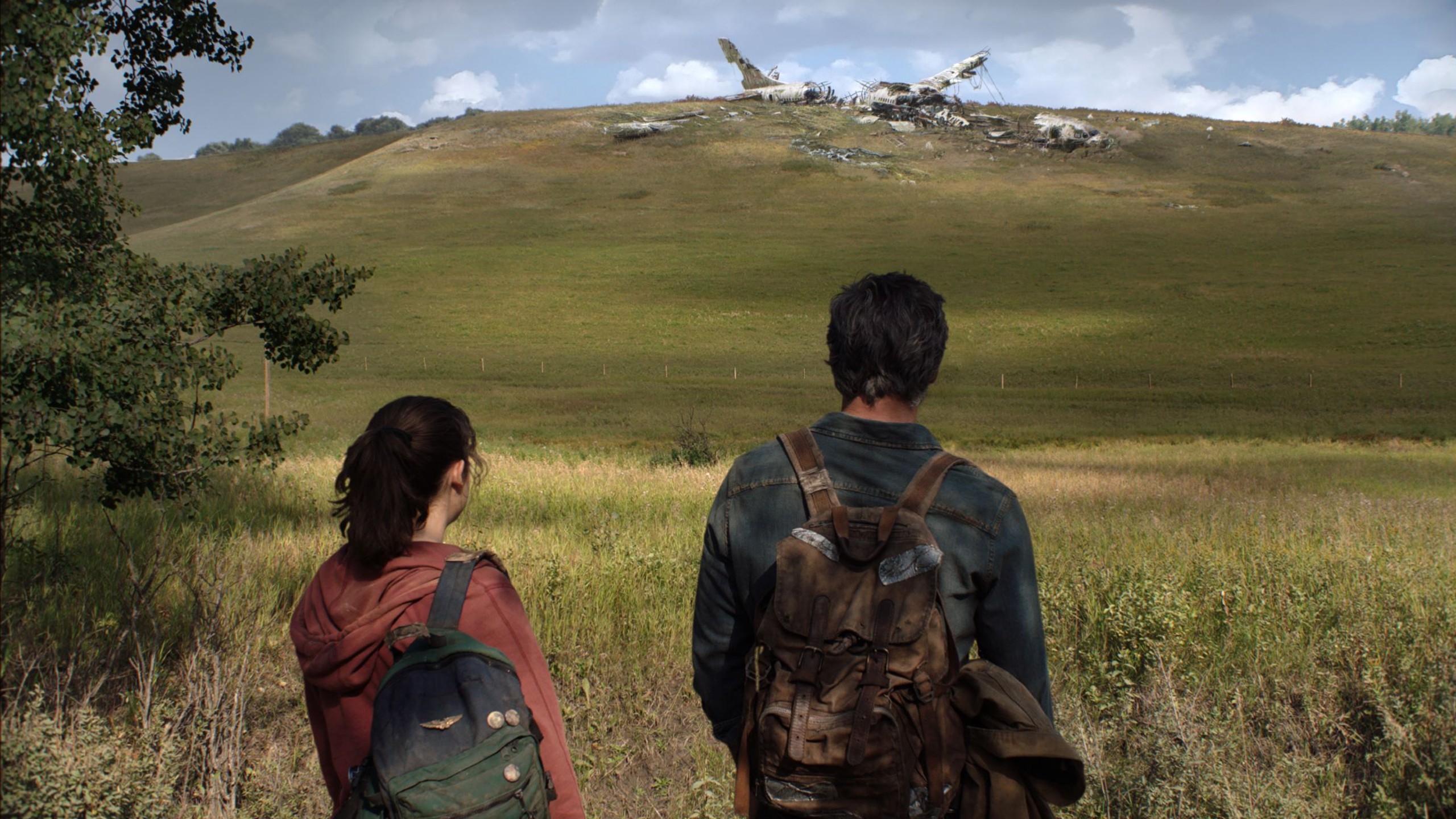 New The Last of Us HBO Series Set Photos Reveal Gabriel Luna's Tommy