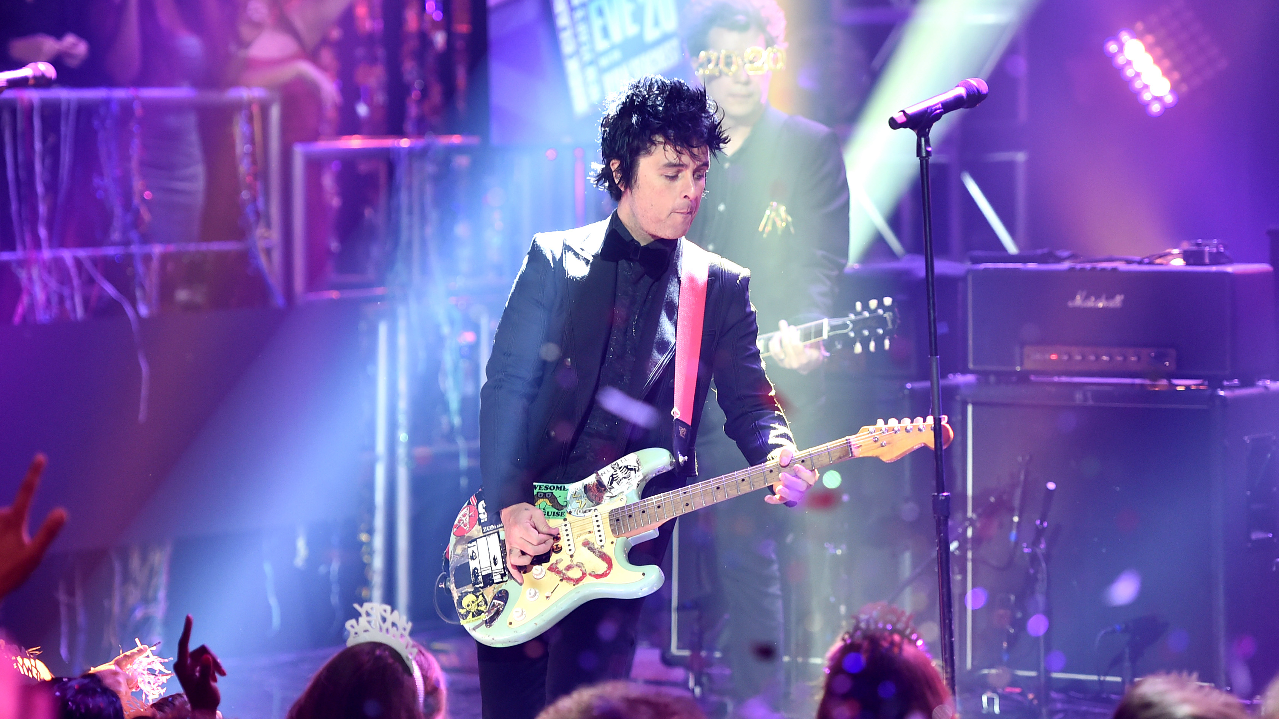 Billy Joe Armstrong Performs on New Years Eve
