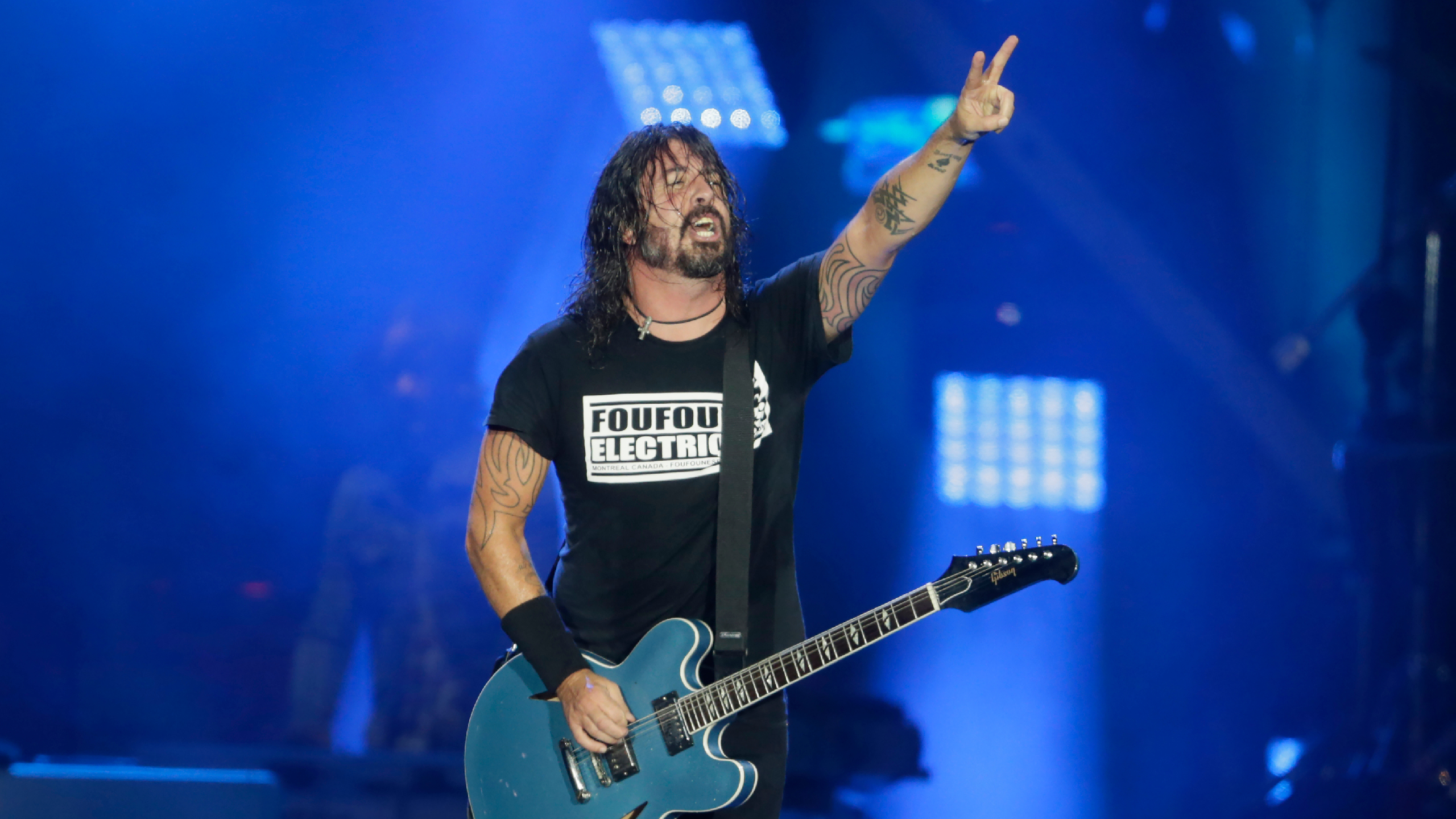 Grohl Helps Kid