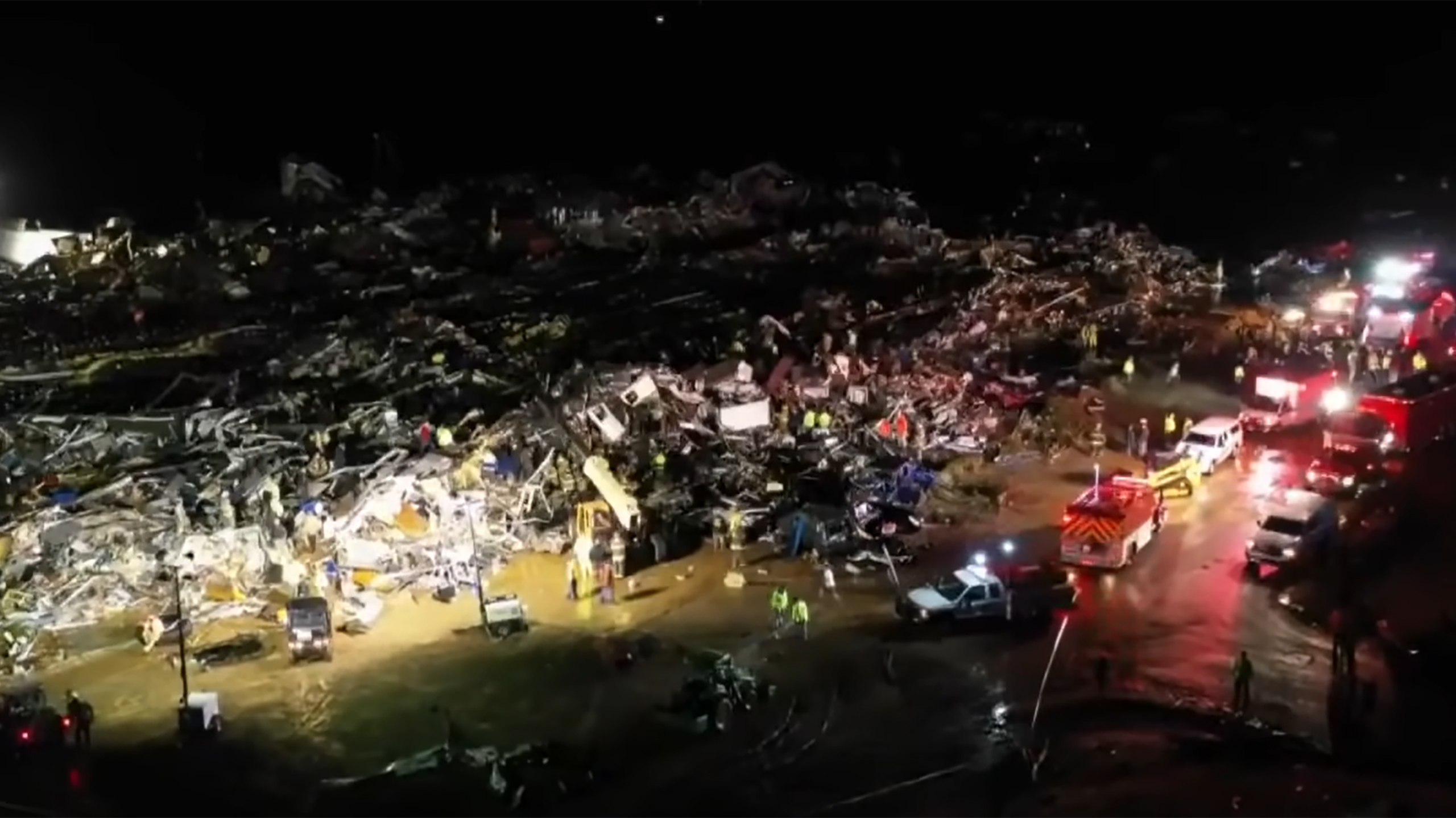 Inmates assist in Tornado Wreckage